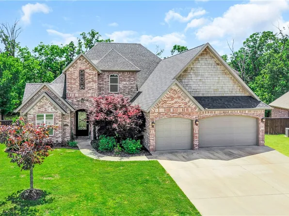 4010 NE Miner Ct, Bentonville, AR 72712