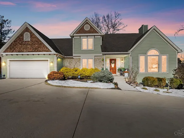 330 Whispering Pines Dr, Loveland, OH 45140