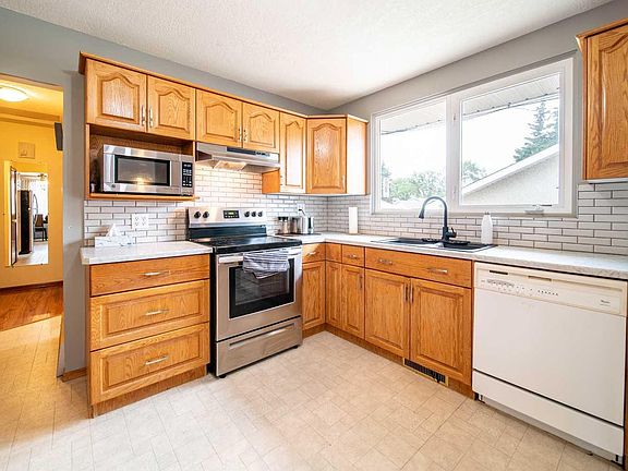 5th image of 718 7th Ave