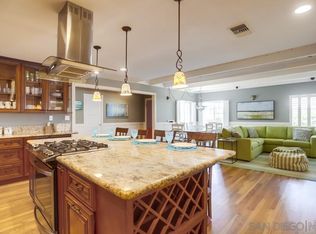 1050 Chalcedony St, San Diego, CA 92109