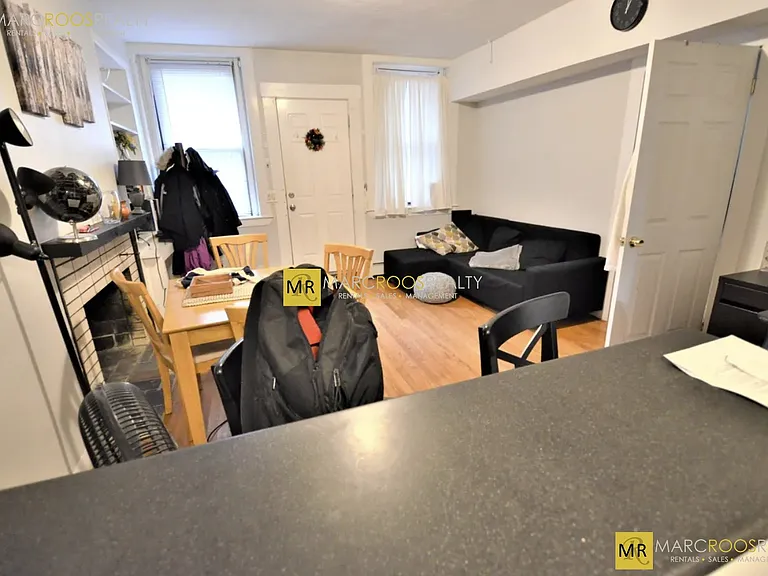 587 Beacon St #B — Photo 6