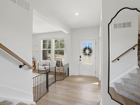 4th image of 3555 Capel Ct