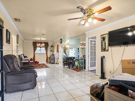 4th image of 2695 NW 22nd St