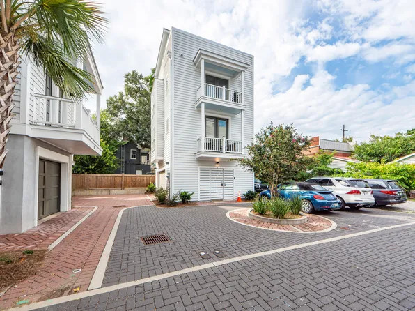 9 Iron Forge Aly, Charleston, SC 29403