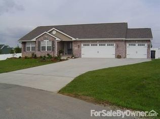 100 Michael Ct, Metamora, IL 61548