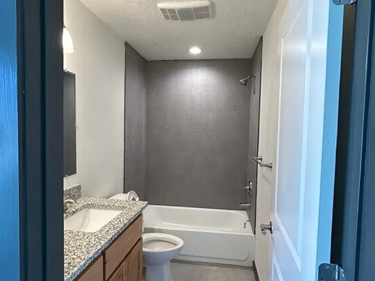 12710 San Jacinto Ave NE — Photo 21
