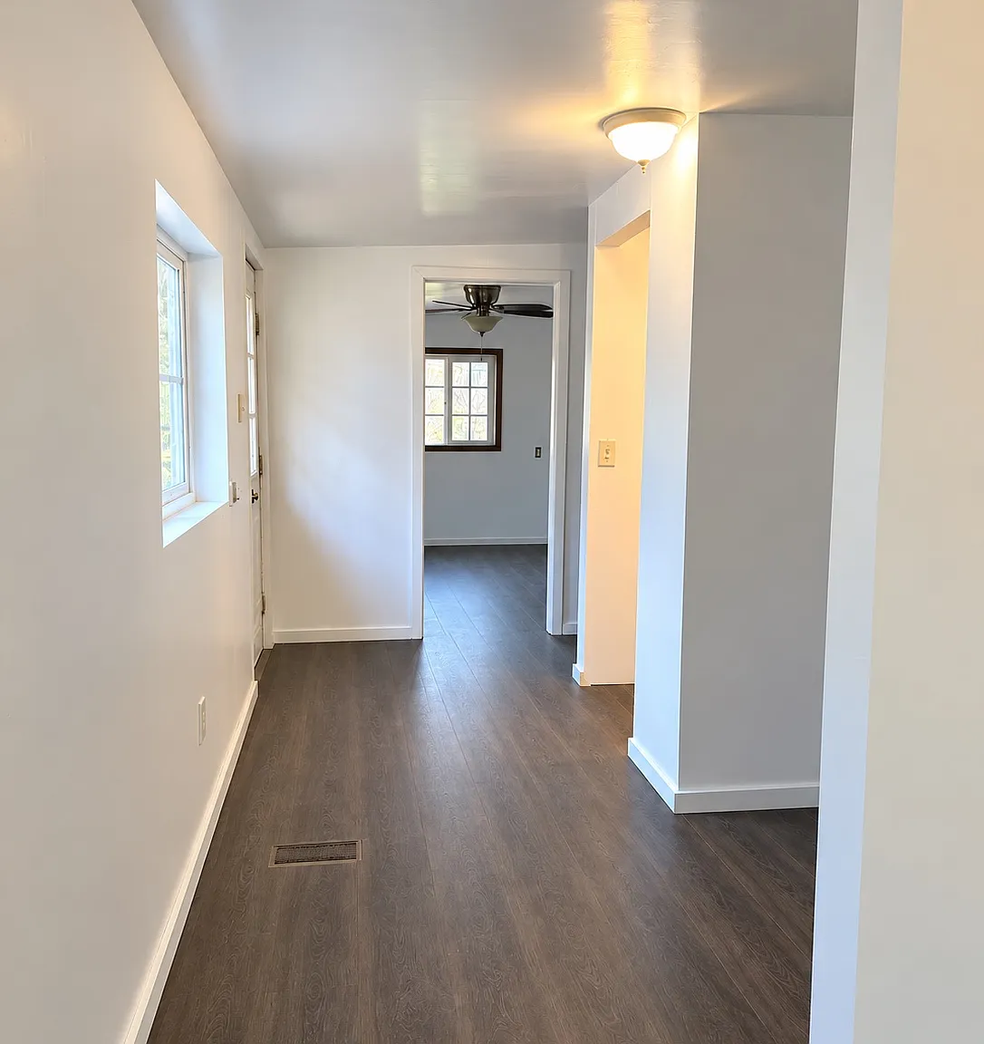 3 bed, 1.5 bath, $1,350 — Photo 2