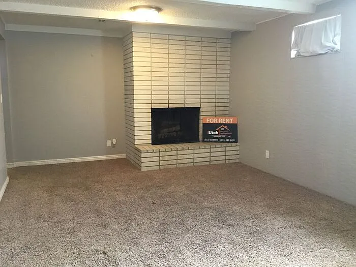 4270 S 1050 W — Photo 3