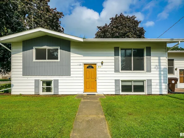 514 N Franklin St, Toulon, IL 61483