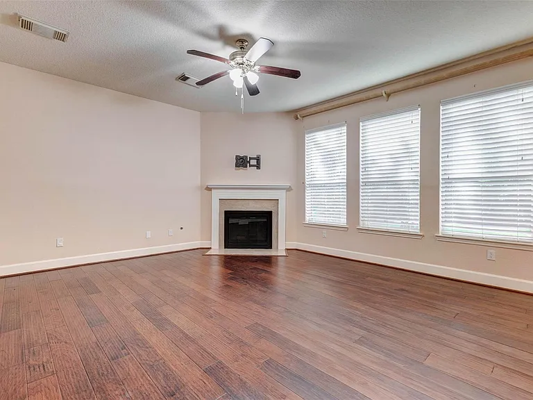 20702 Teasel Ct — Photo 21