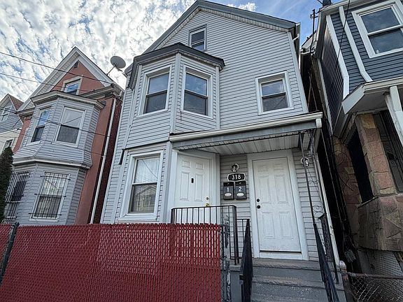 5th image of 318 Pine St Floor 2