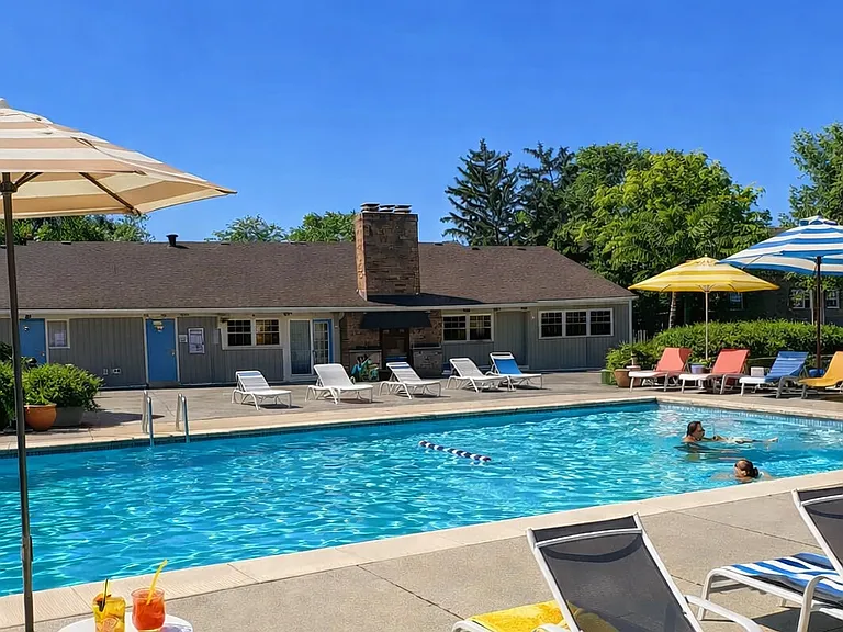 4696 Tarryton Ct S #2J — Photo 20