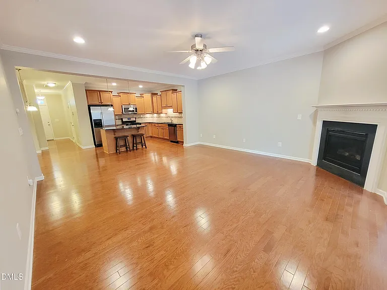 2425 Swans Rest Way — Photo 19