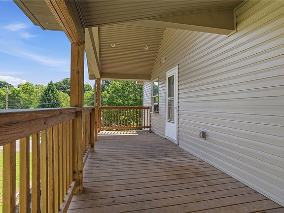4th image of 541 Sarver Rd