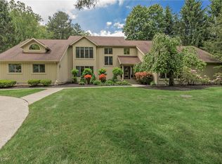 4080 Chagrin River Rd, Moreland Hills, OH 44022