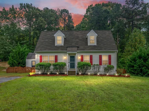 13408 Mason St, Woodford, VA 22580