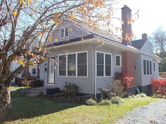 3rd image of 418 W Main St