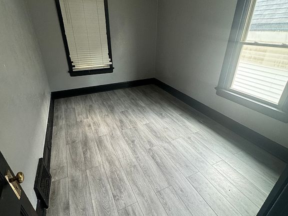 5th image of 3208 Rogers St APT 2