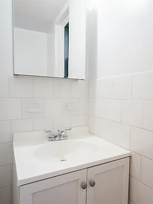 Rented by City Connections Realty | media 12