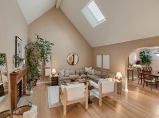 327 Buttercup Ct, Sonoma, CA 95476