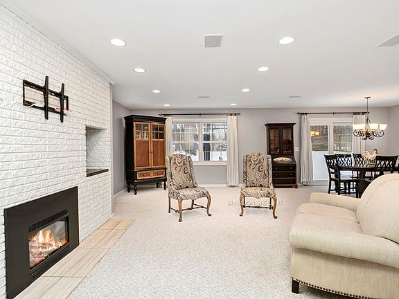 4th image of 2054 Milford St NW