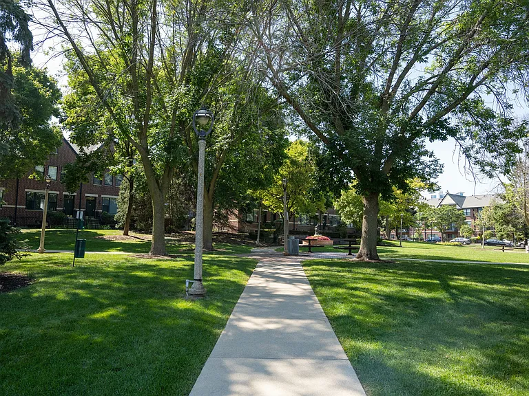 East Pointe Commons — Photo 21