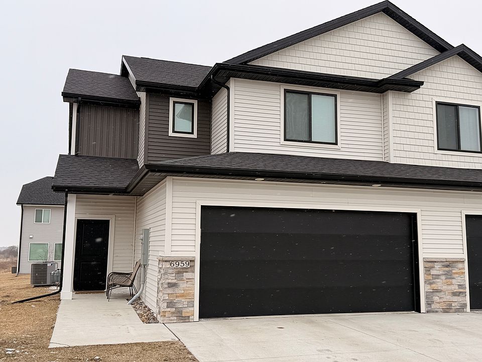 1st image of 6945 Holly Ct