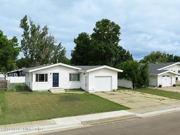 2nd image of 843 Dell Ave