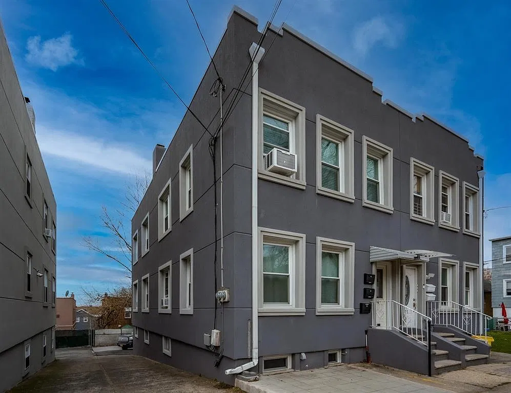 14 Burdette Pl — Photo 2