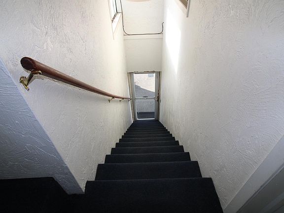 2nd image of 502 W 16th St #502