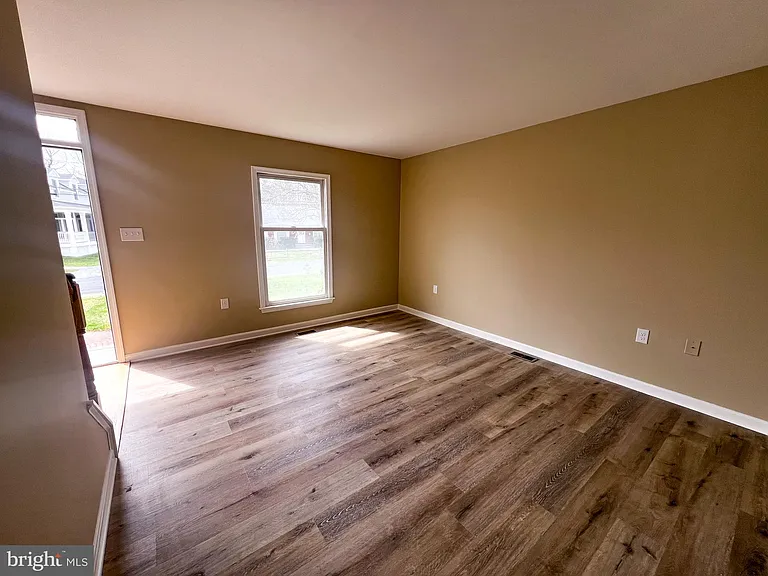 26 Byrd Ave — Photo 5