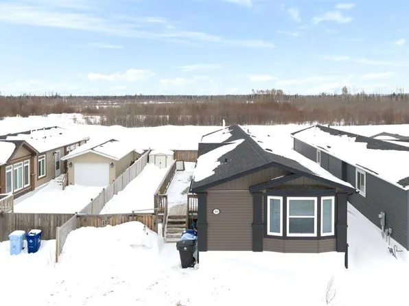 309 E McKinlay Cres, Wood Buffalo, AB T9K 2M9