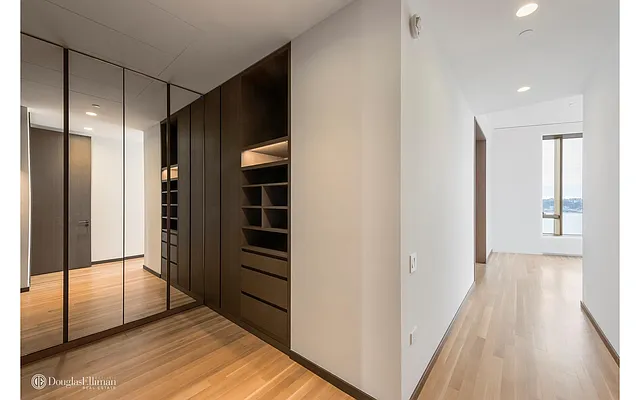 Rented by Douglas Elliman | media 7