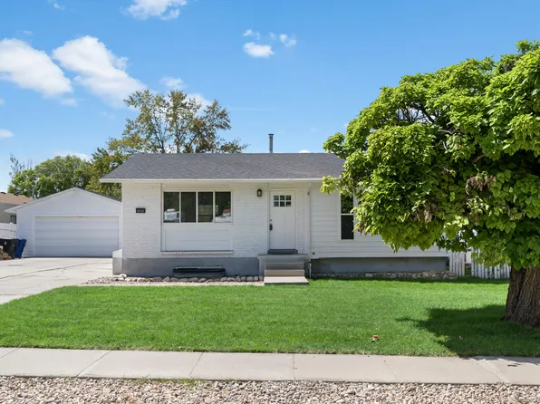 5722 S Gandalf Dr, Salt Lake City, UT 84129