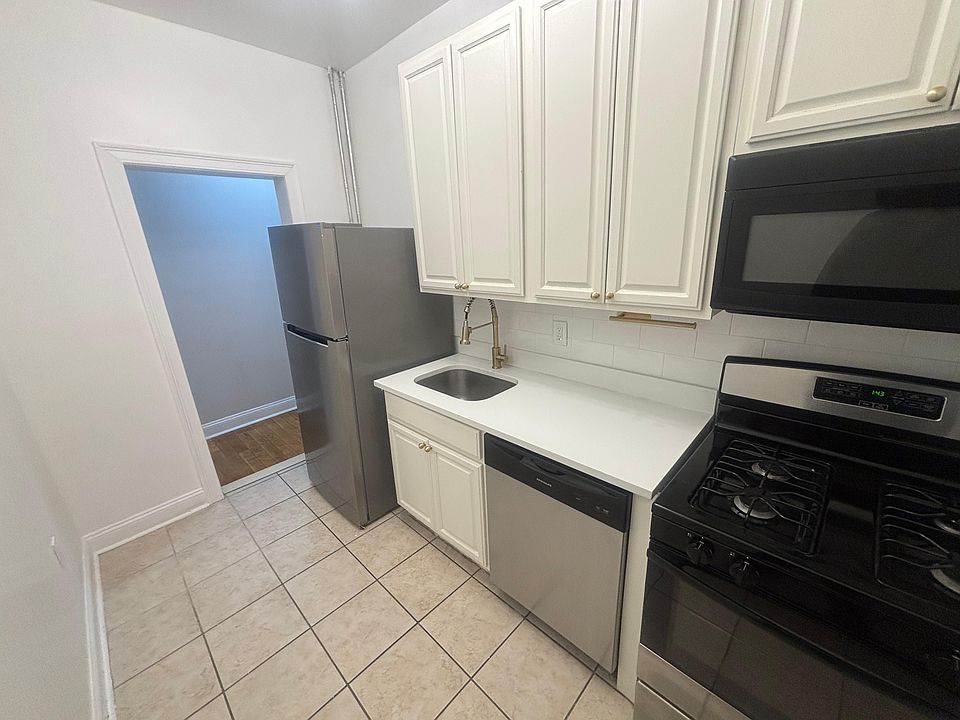 1st image of 563 Bergen Ave #3E