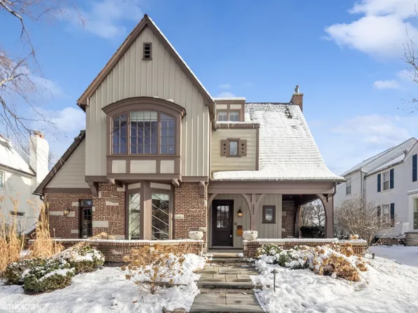 221 N Grant St, Hinsdale, IL 60521