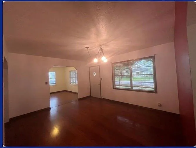 114 Irwin Dr — Photo 7