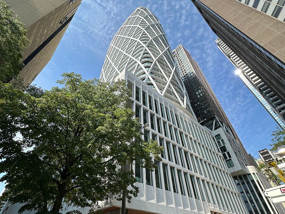 1st image of 230 Simcoe St #1728