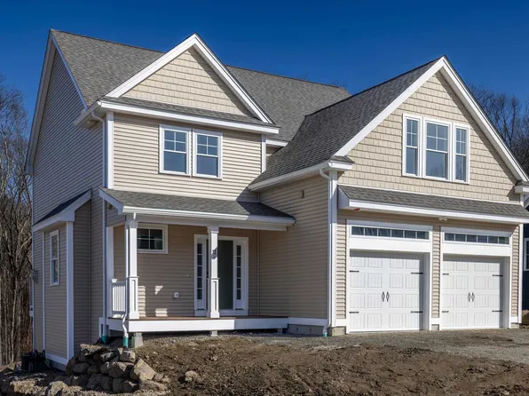 72 Wild Pasture Lane, Atkinson, NH 03811