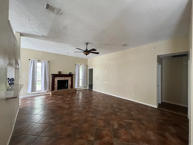 4915 Silent Lk — Photo 22