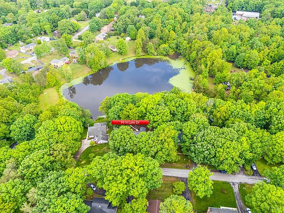 3rd image of 94 N Lake Dr