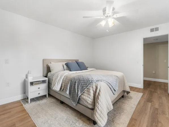 33 Clinton Court #C, Royal Palm Beach, FL 33411