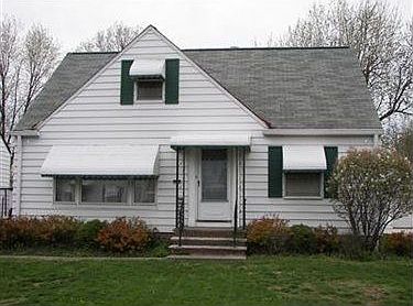 1st image of 460 E 271st St