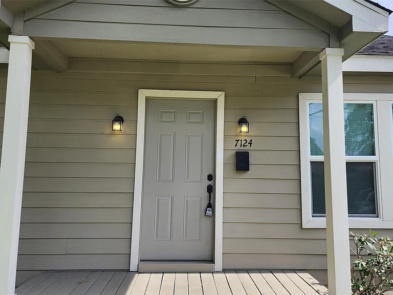 7124 Linden St — Photo 3