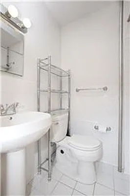 Sold by Mazzeo Real Estate | media 3