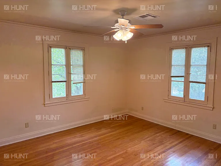 300 Inner Cir — Photo 18