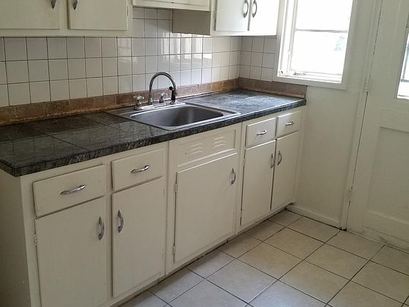 2nd image of 206 Gregg St APT B