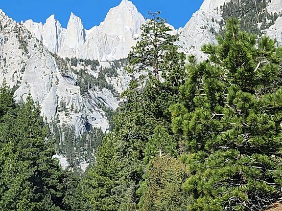 4th image of 22 Whitney Portal Rd