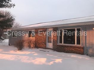 130 W Rockey Weed Rd, Stevensville, MI 49127