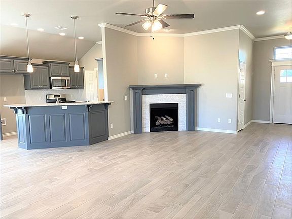 5th image of 2128 Wheatheart Dr